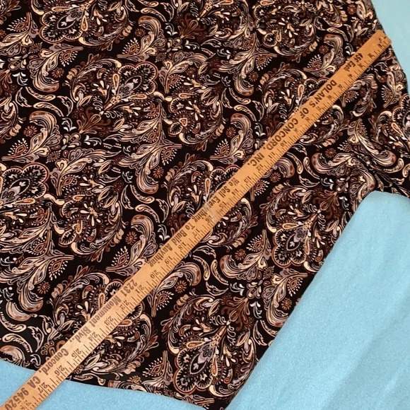 DANA BUCHMAN Paisley print hi low button cuff sleeves v-neck blouse NEW size L - Picture 9 of 11